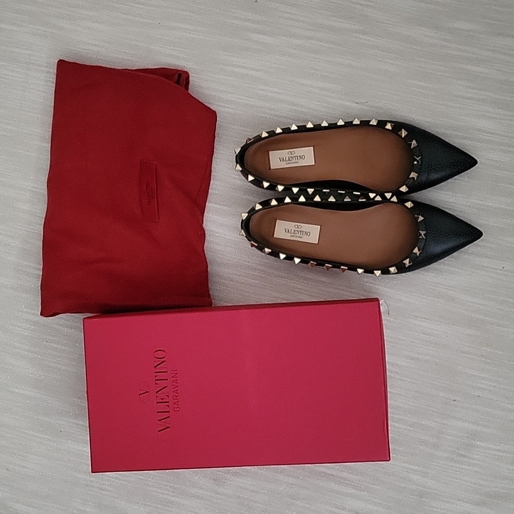 Valentino flats